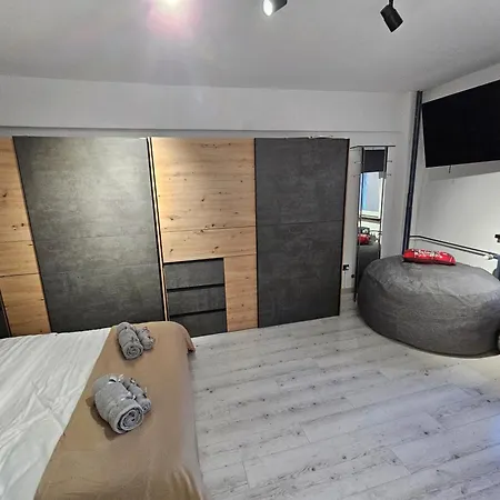 Casa Matei, Rezerva Acum Ultracentral, Design Interior Pe Comanda, Foarte Curat, Toate Dotarile - Filtru Apa Rece, Fierbinte, Self Check In Craiova